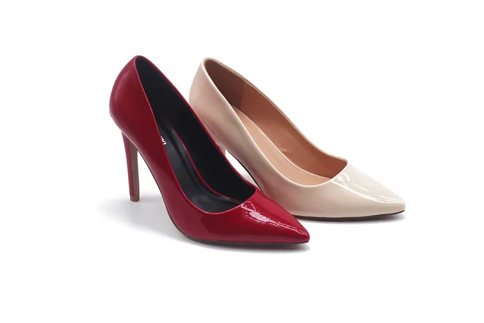 HEELS ES23-885 — H.E.R
